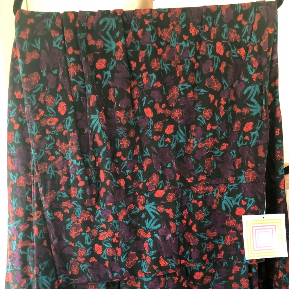 Large LuLaRoe Maxi NWT